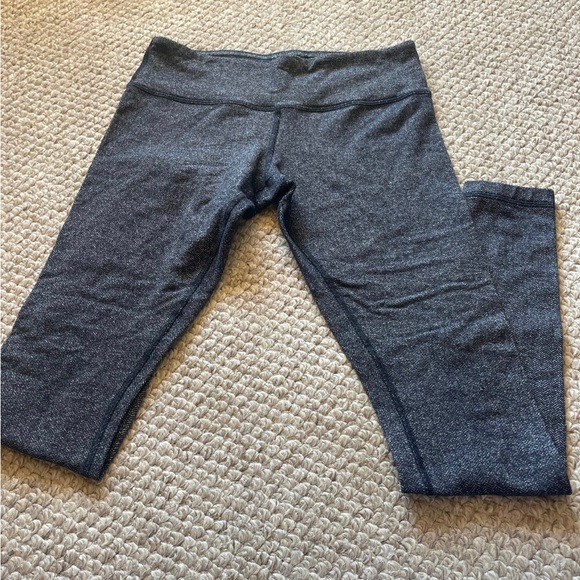 Lululemon women’s gray leggings full length size 8 medium - Picture 1 of 2